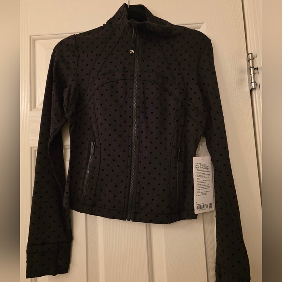 NWT Lululemon CROPPED Define Jacket Size 6 Polka Flock Polka Dot - Picture 6 of 8